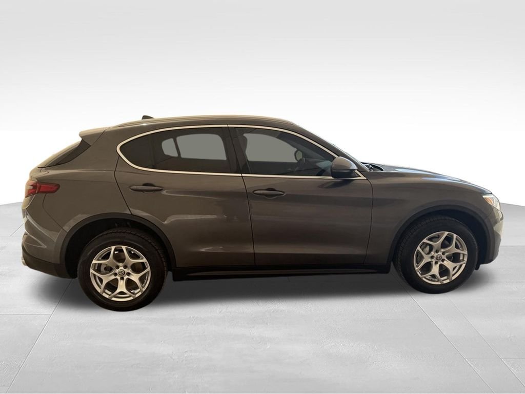 Used 2021 Gray Metallic Alfa Romeo Sprint image 8
