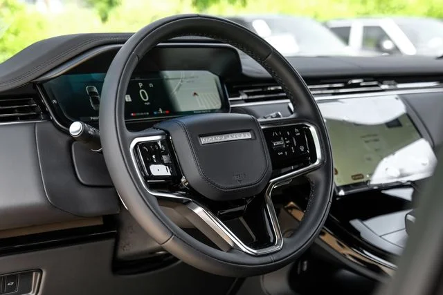 New 2026 Gray Land Rover SE image 18