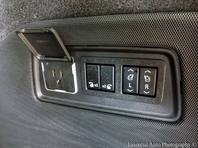 Used 2021 Black Cadillac Sport image 26