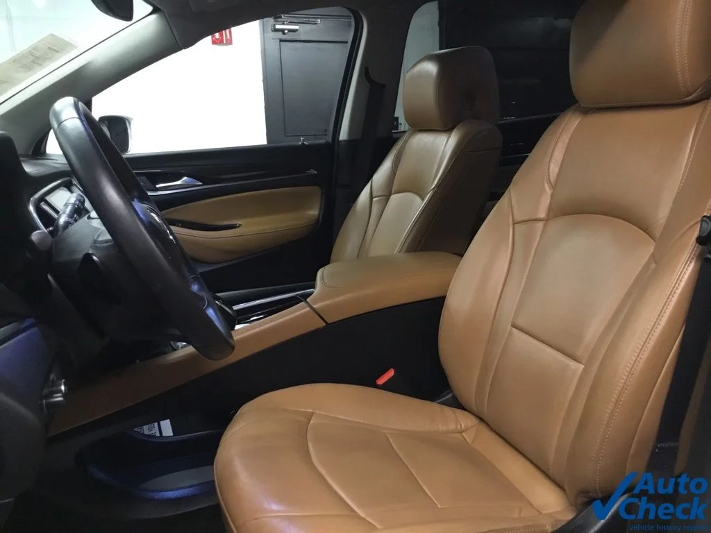 Used 2018 White Buick Essence image 26