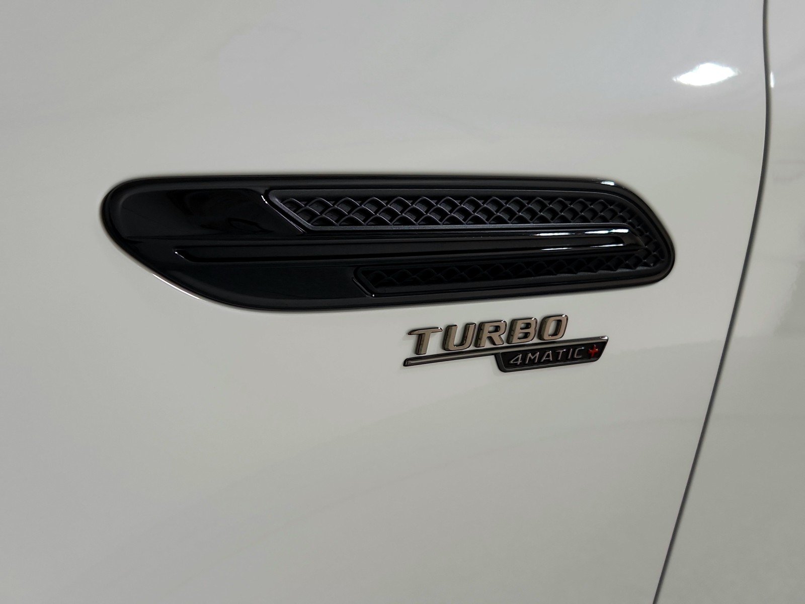 New 2026 MANUFAKTUR Moonlight White Metallic Mercedes-Benz AMG® GT 43 4-Door Coupe image 16