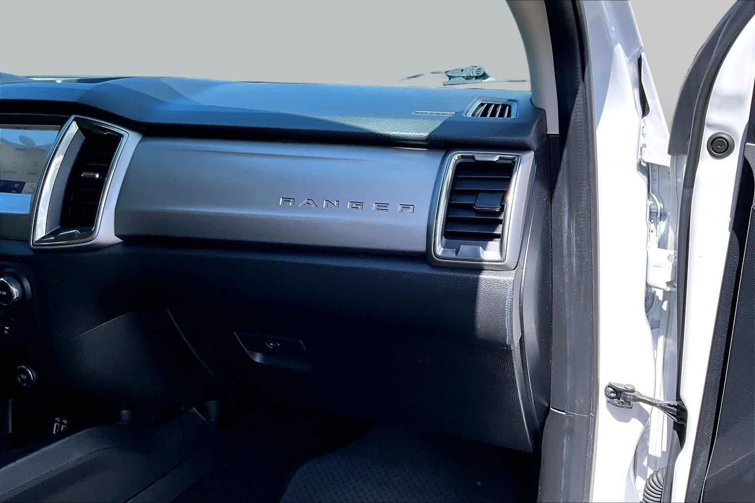 Used 2019 Oxford White Ford XLT image 19