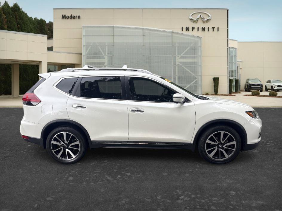 Used 2020 Pearl White Tricoat Nissan SL image 4
