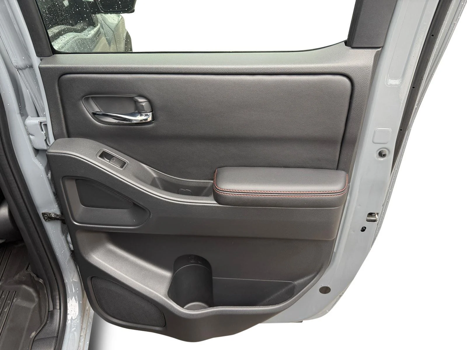 Used 2025 Boulder Gray Pearl Nissan PRO-4X image 24