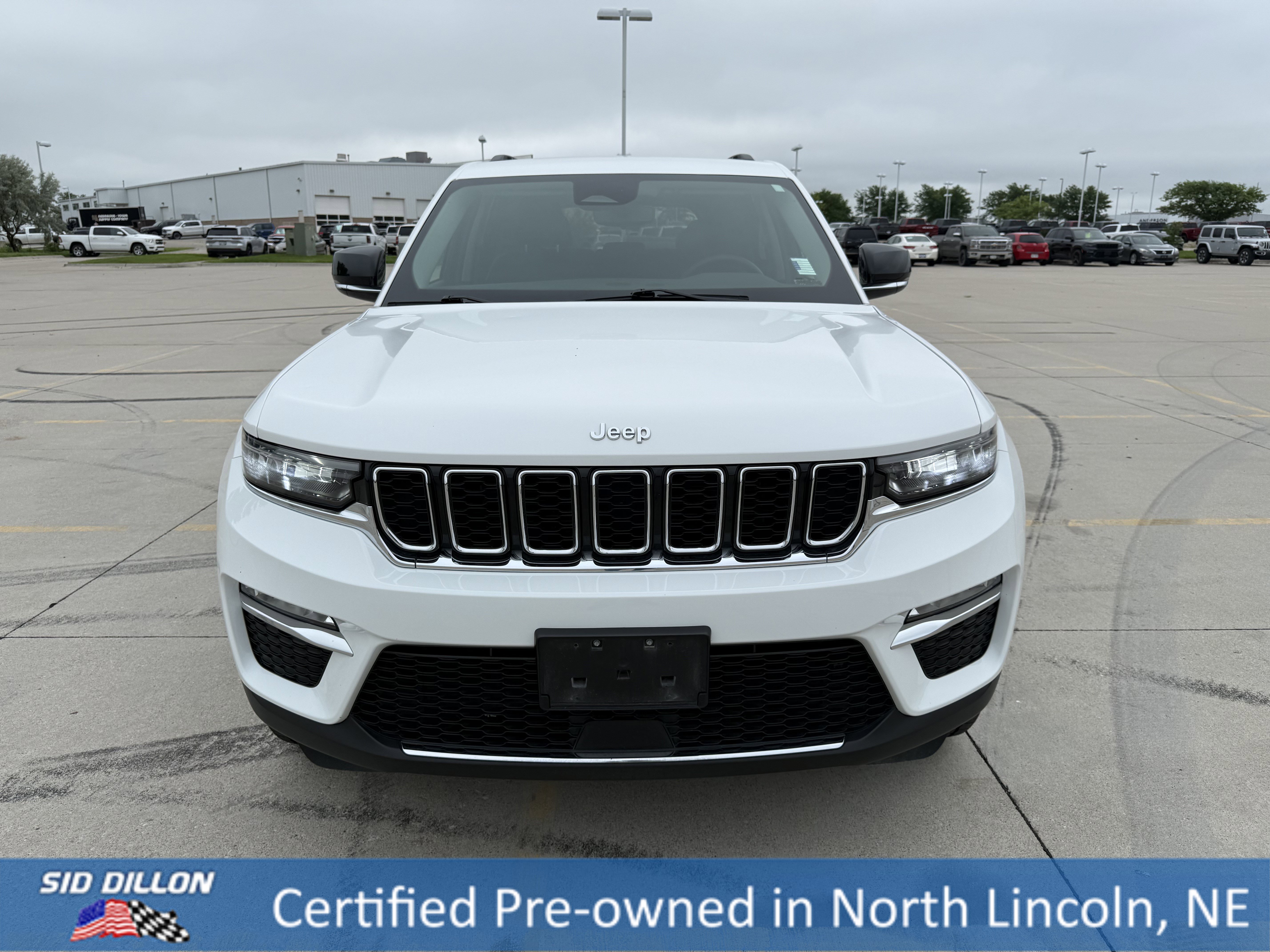 Used 2023 Bright White Clearcoat Jeep Limited image 4