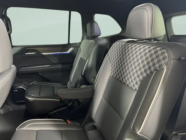 2026 GMC Acadia Denali - Photo 31