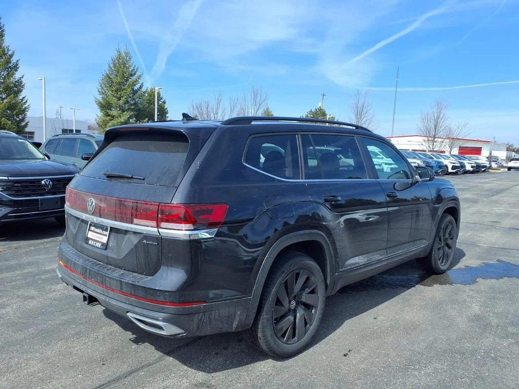 New 2026 Deep Black Pearl Volkswagen 2.0T SE w/Technology image 2