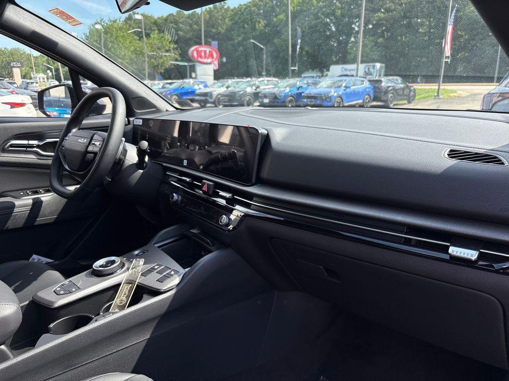 New 2026 Shadow Matte Gray Kia X-Line image 32