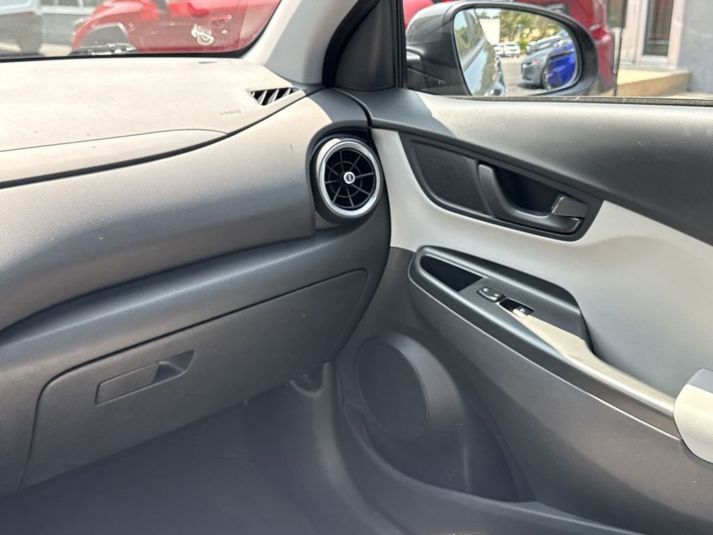 Used 2023 Gray Hyundai SEL image 18
