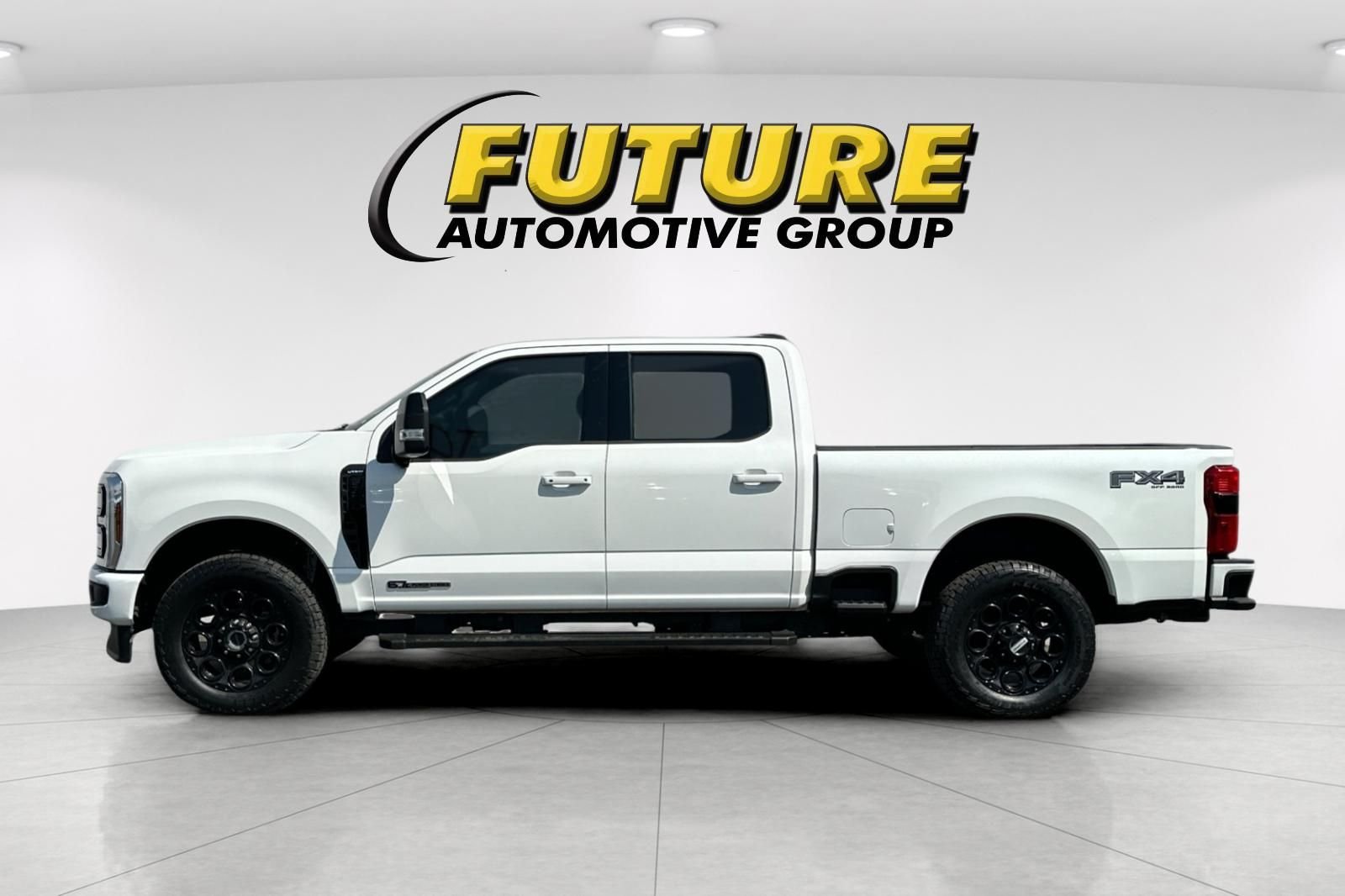 Used 2025 White Ford Lariat image 6