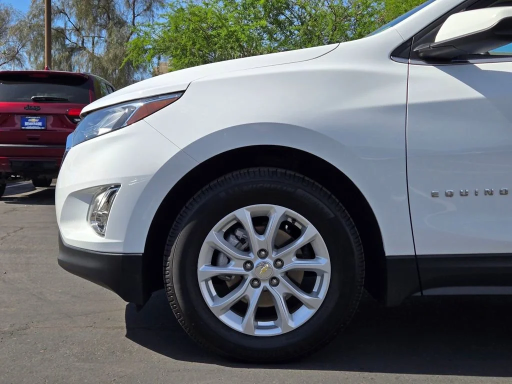 Used 2020 SUMMIT WHITE Chevrolet LT image 9