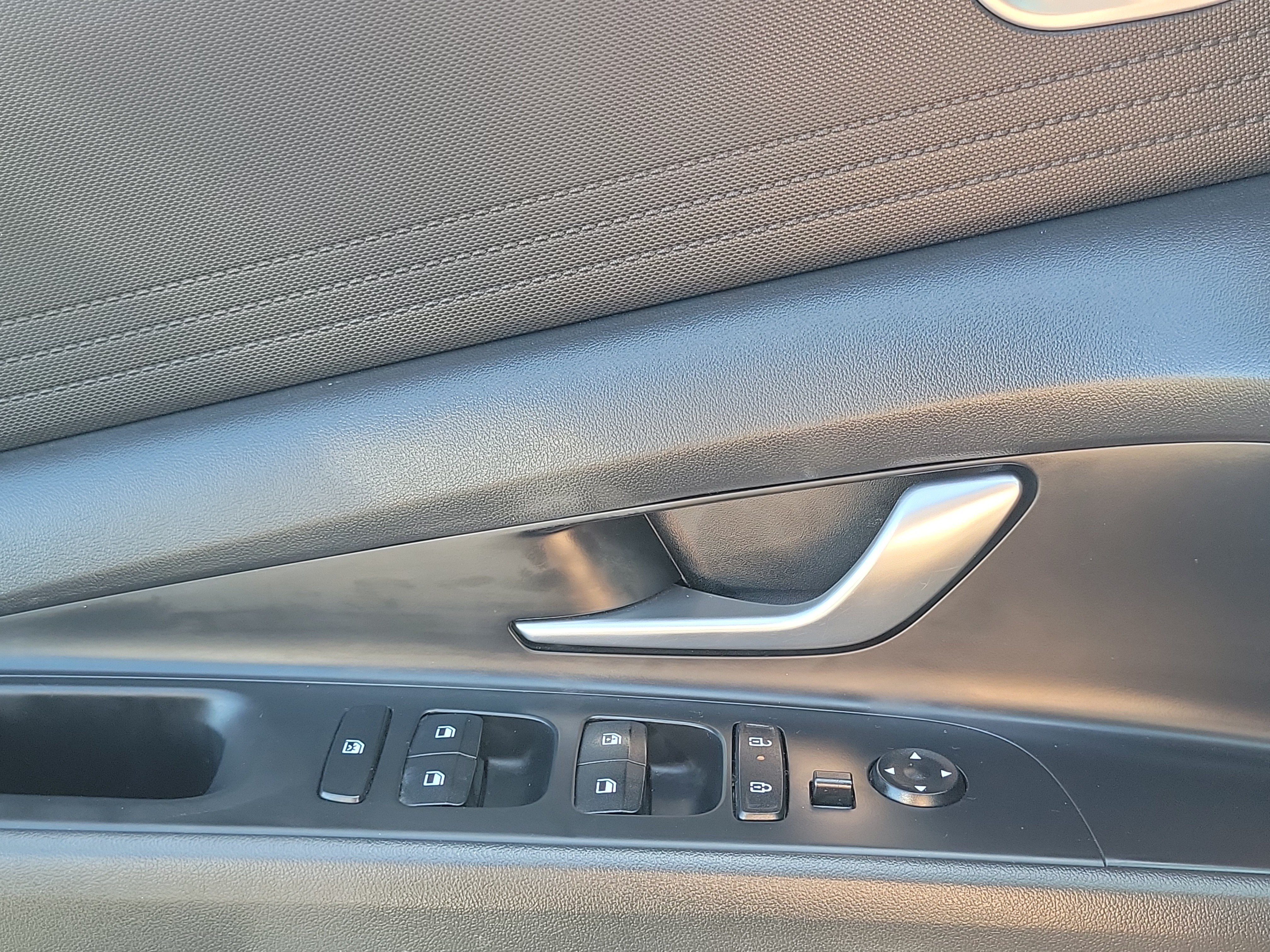 2024 Hyundai Elantra SEL - Photo 13