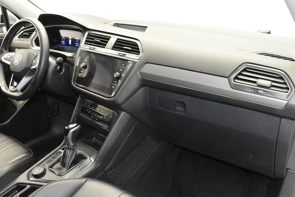 Used 2024 Gray Volkswagen 2.0T Wolfsburg Edition image 25