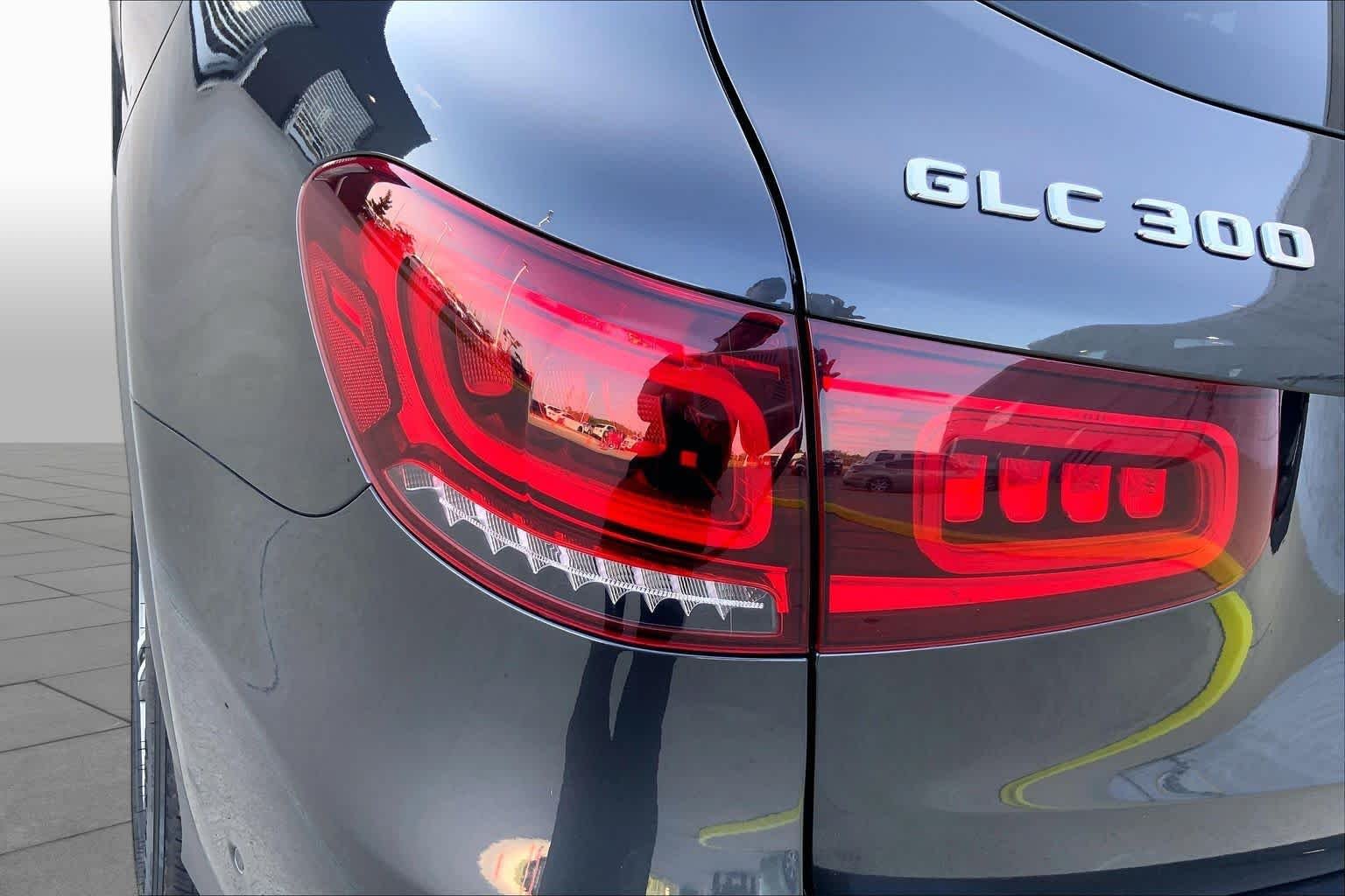 2022 Mercedes-Benz GLC GLC300 - Photo 25