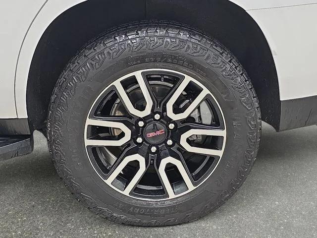 Certified Used 2023 Summit White GMC AT4 image 30