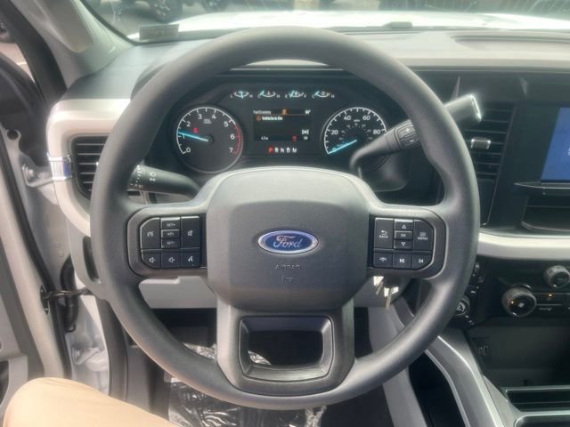 New 2026 Oxford White Ford XLT image 13