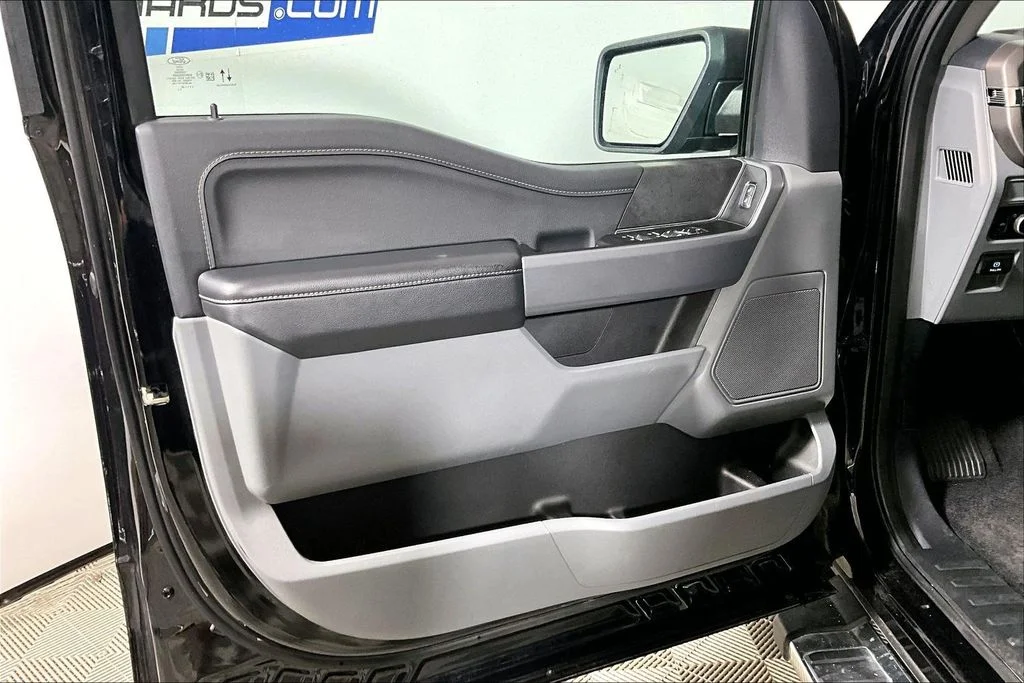 Certified Used 2025 Black Metallic Ford XLT image 18