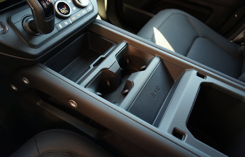 New 2026 Woolstone Green Land Rover S image 27