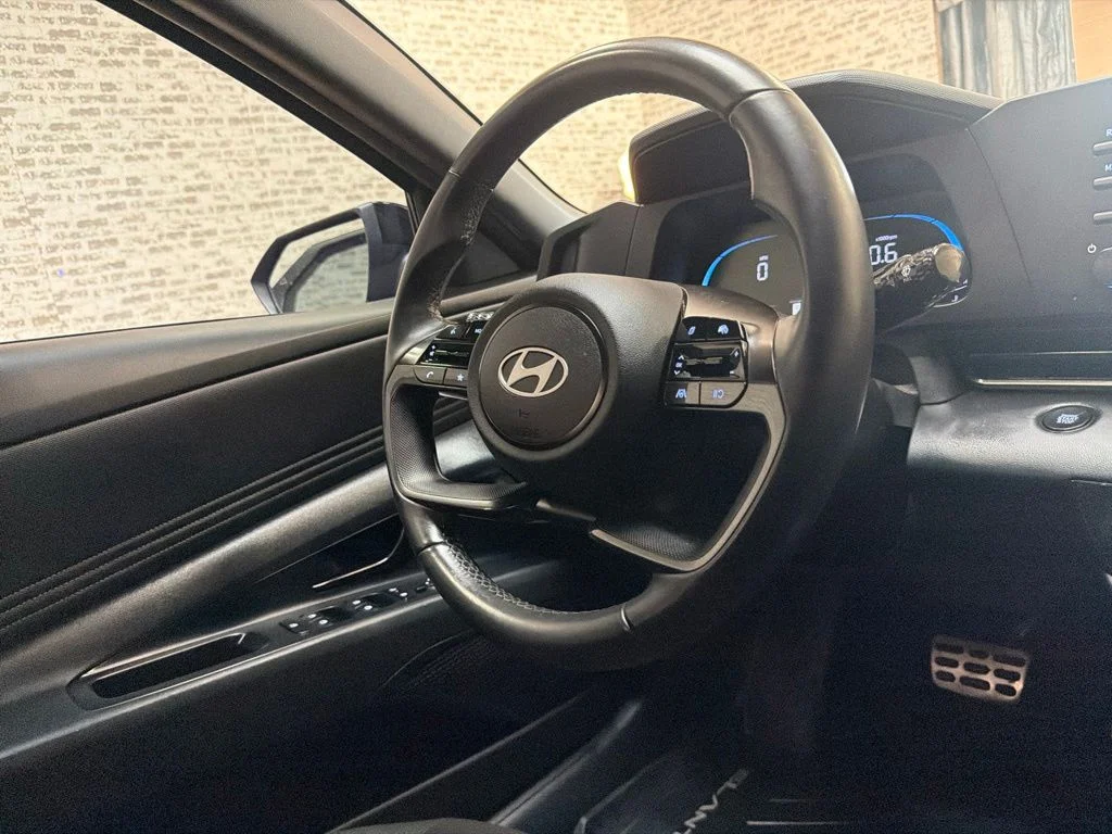 Used 2025 Intense Blue Hyundai SEL Sport image 17