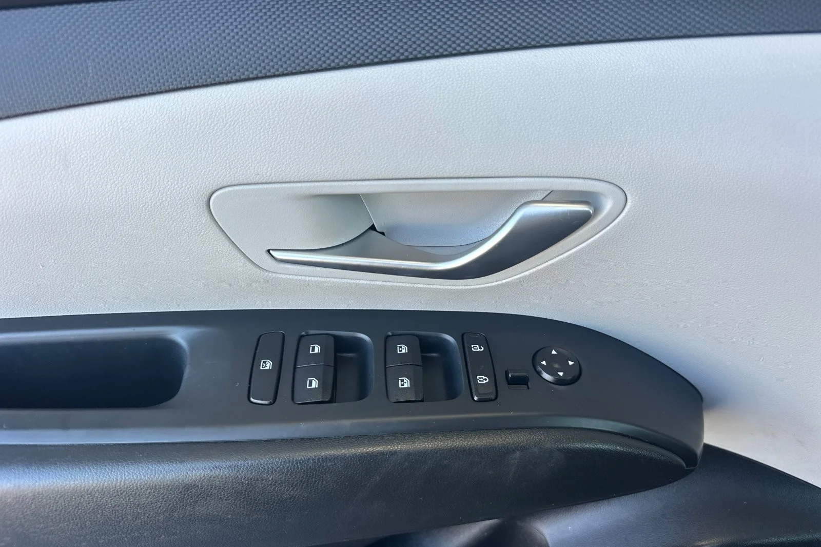 Used 2024 BLACK Hyundai Blue image 10