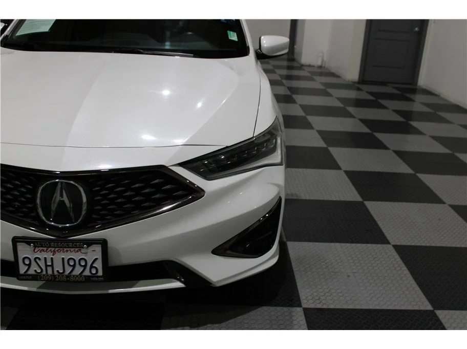 Used 2019 White Acura Premium & A-SPEC Pkgs Sedan 4D image 8