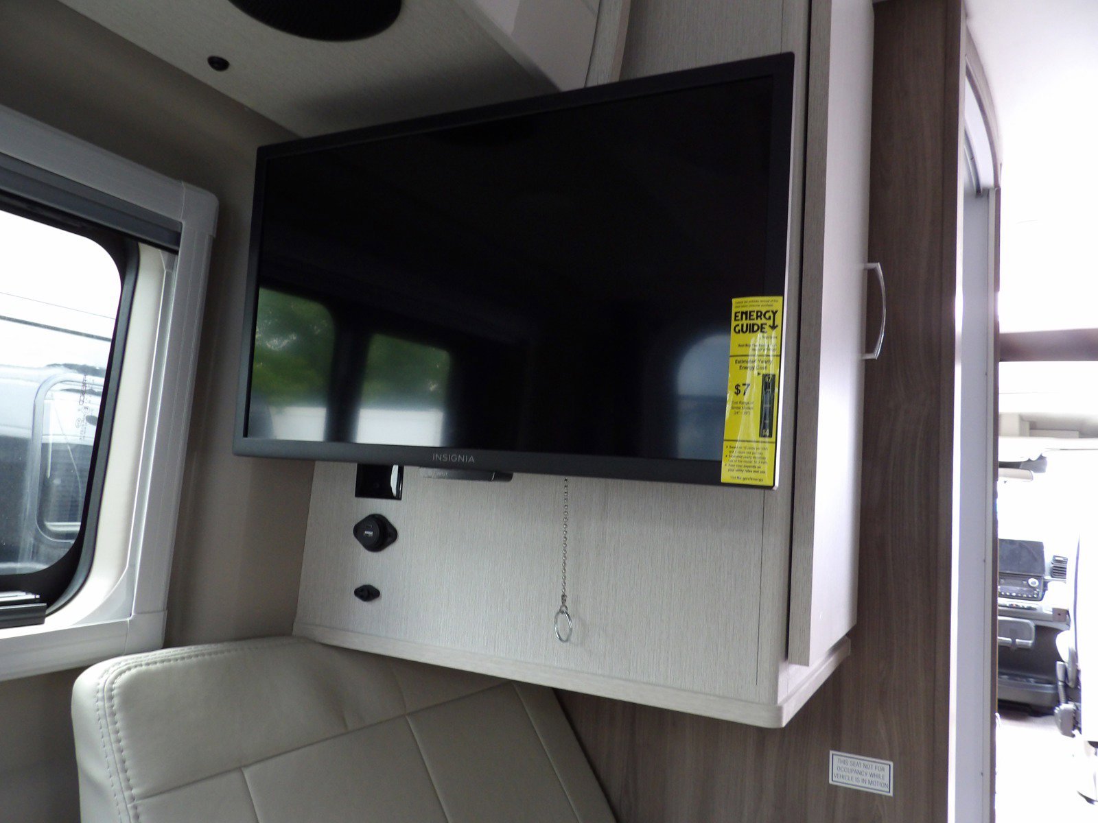 New 2025 Bright Silver Metallic Clearcoat Thor Motor Coach 20J image 15