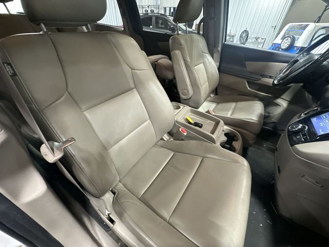 Used 2016  Honda EX-L image 32