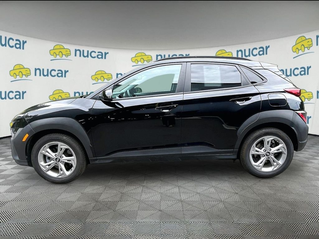 Used 2023 Black Hyundai SEL image 4