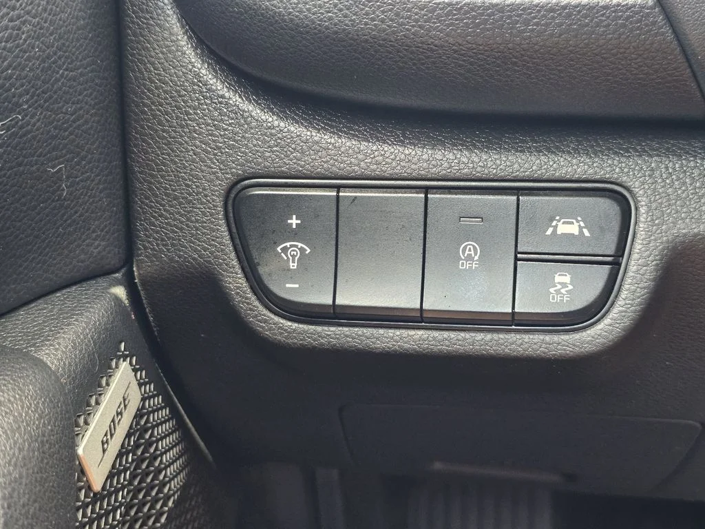 Used 2022 Snow White Pearl Kia SX image 22