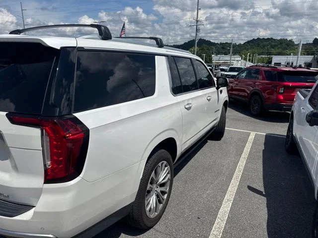 Used 2022 White GMC Denali image 12