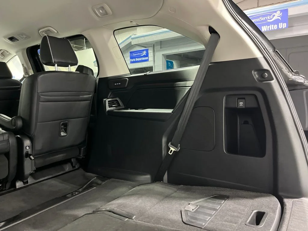 2025 Honda Odyssey Touring - Photo 40