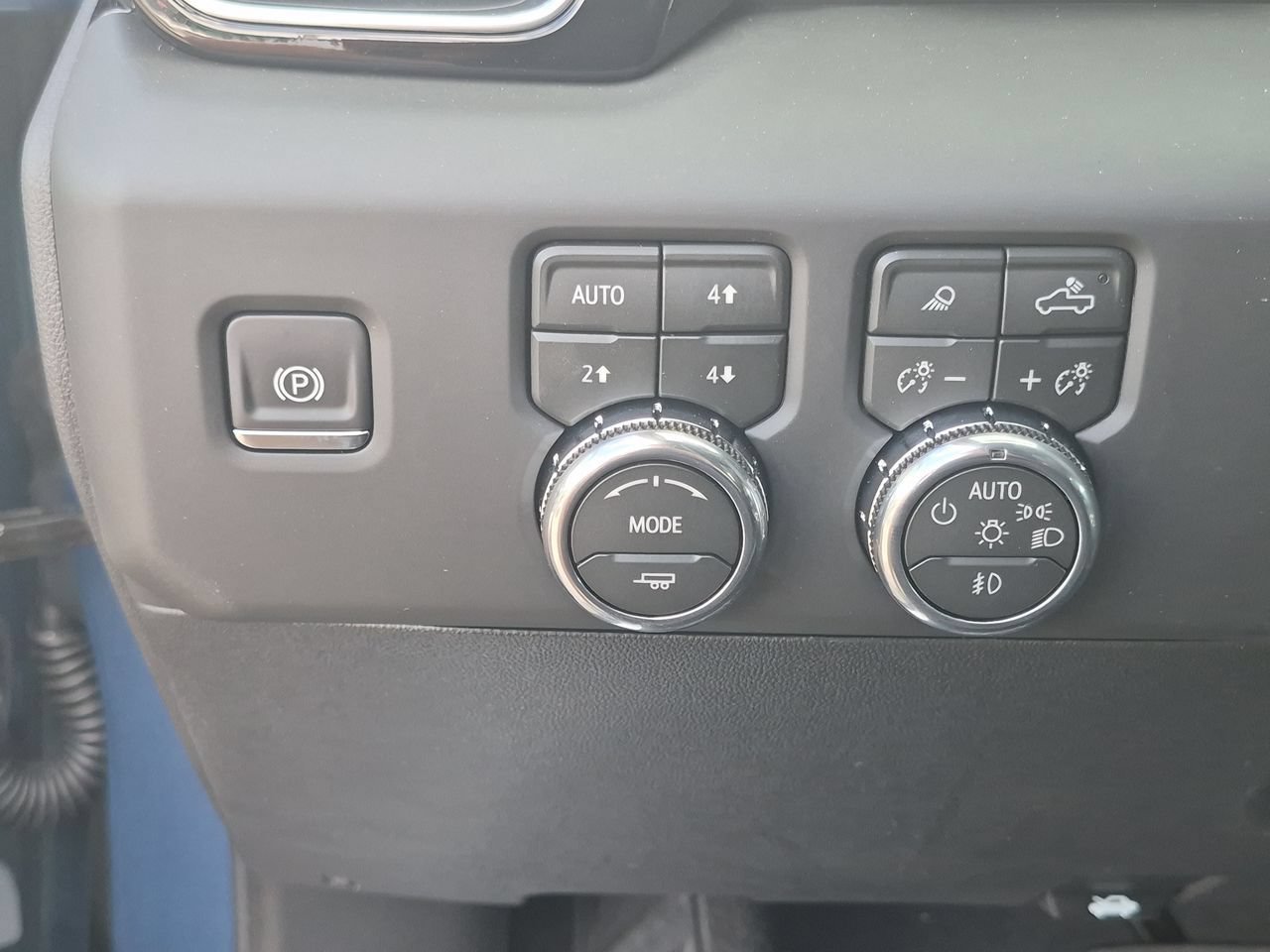 2026 GMC Sierra 2500HD Denali - Photo 18