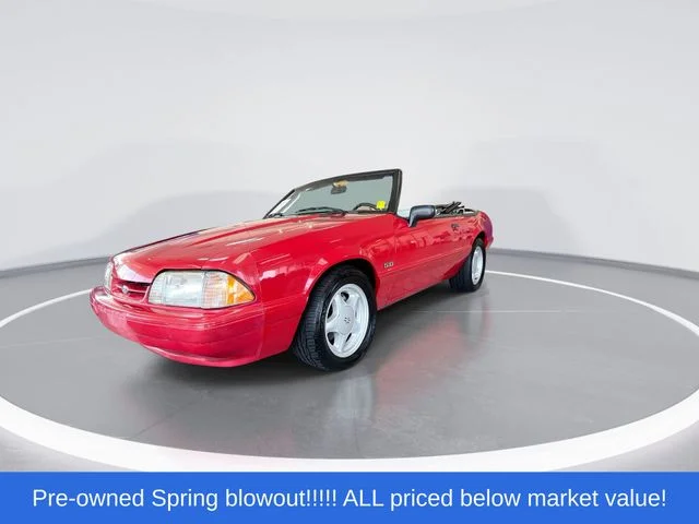 Used 1993 Red Ford LX image 4