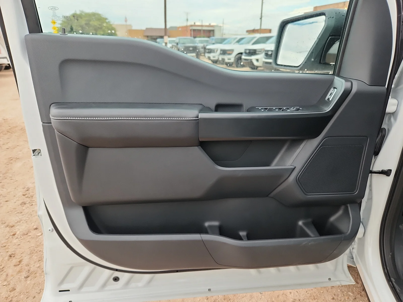 New 2026 Oxford White Ford STX image 14