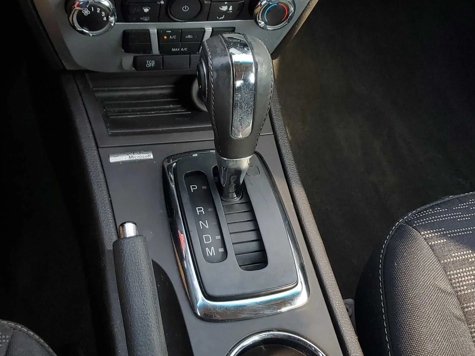 Used 2012 Tuxedo Black Metallic Ford SE image 25