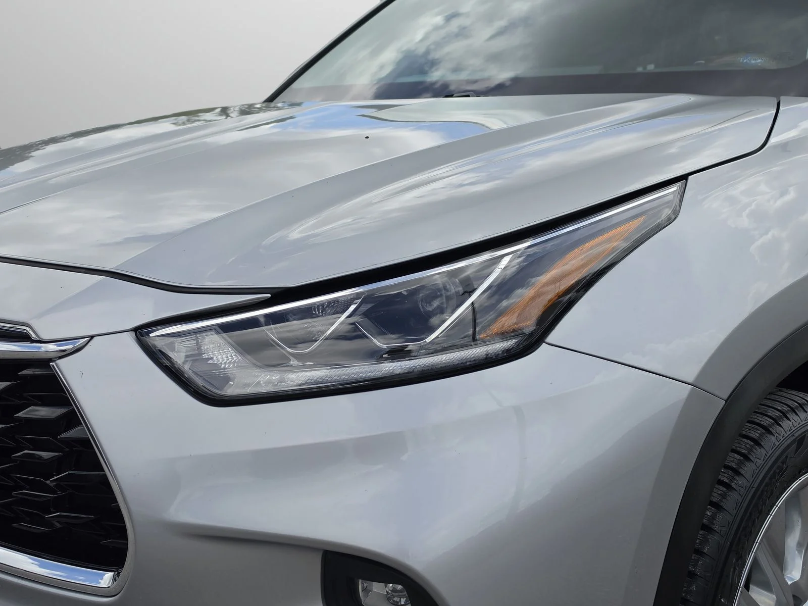 Used 2022 Silver Toyota Limited image 13