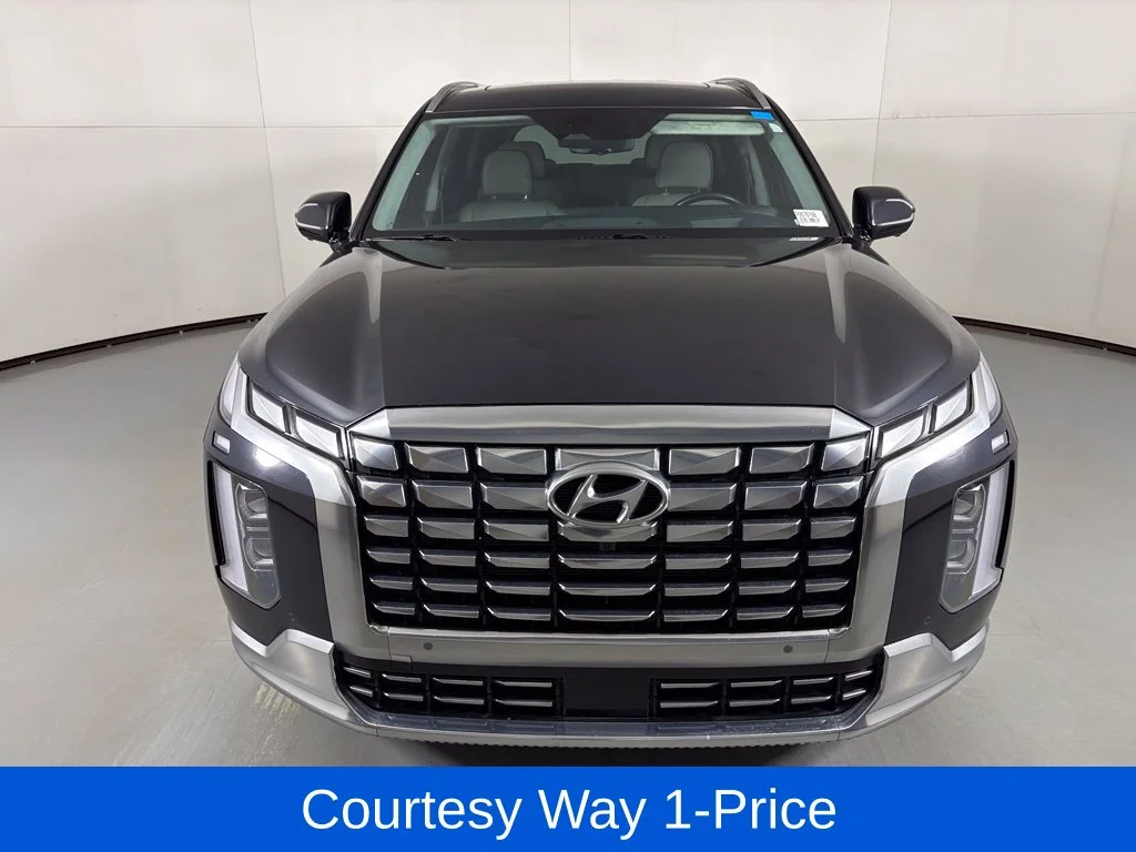 Used 2023 White Hyundai Calligraphy image 4