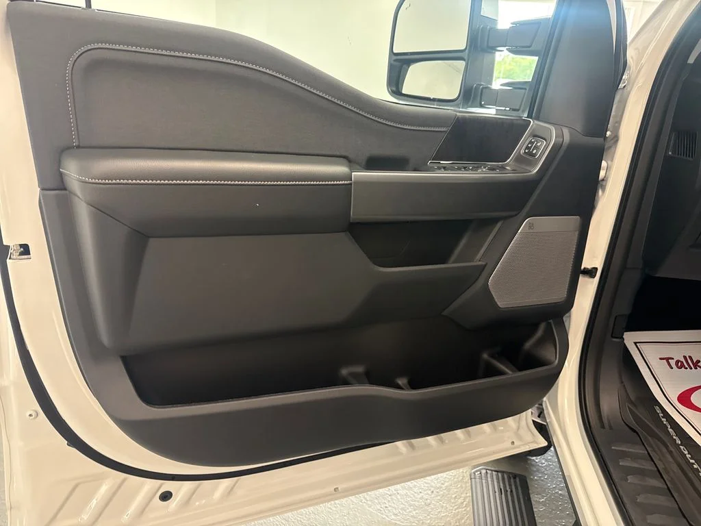 New 2027 White Ford Lariat image 11