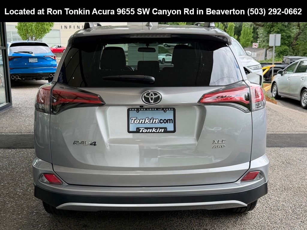 Used 2016 Silver Sky Metallic Toyota XLE image 6