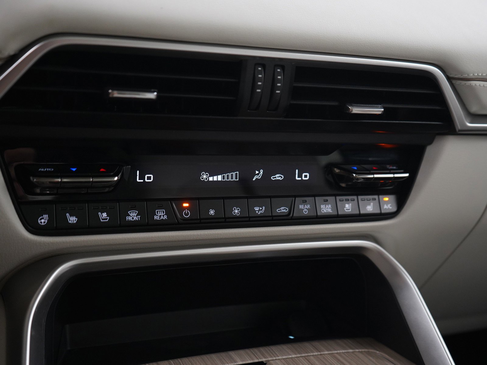 Certified Used 2024 Platinum Quartz Mazda Premium Plus image 24