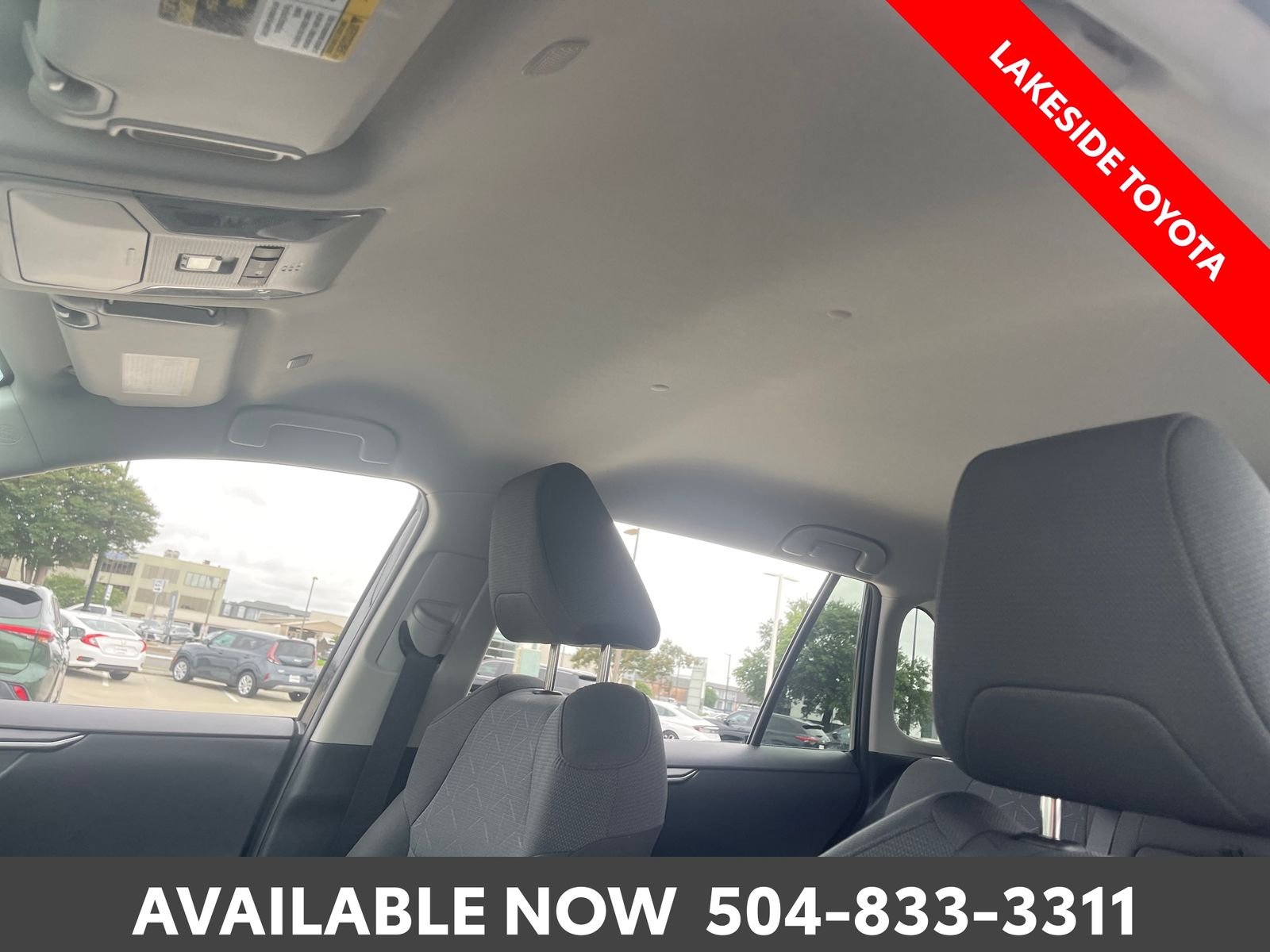 2024 Toyota RAV4 XLE - Photo 29