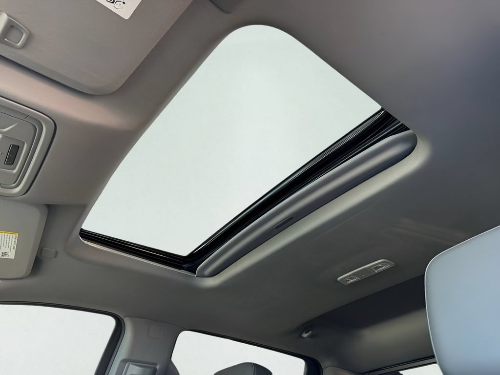 2026 GMC Sierra 1500 SLT - Photo 7