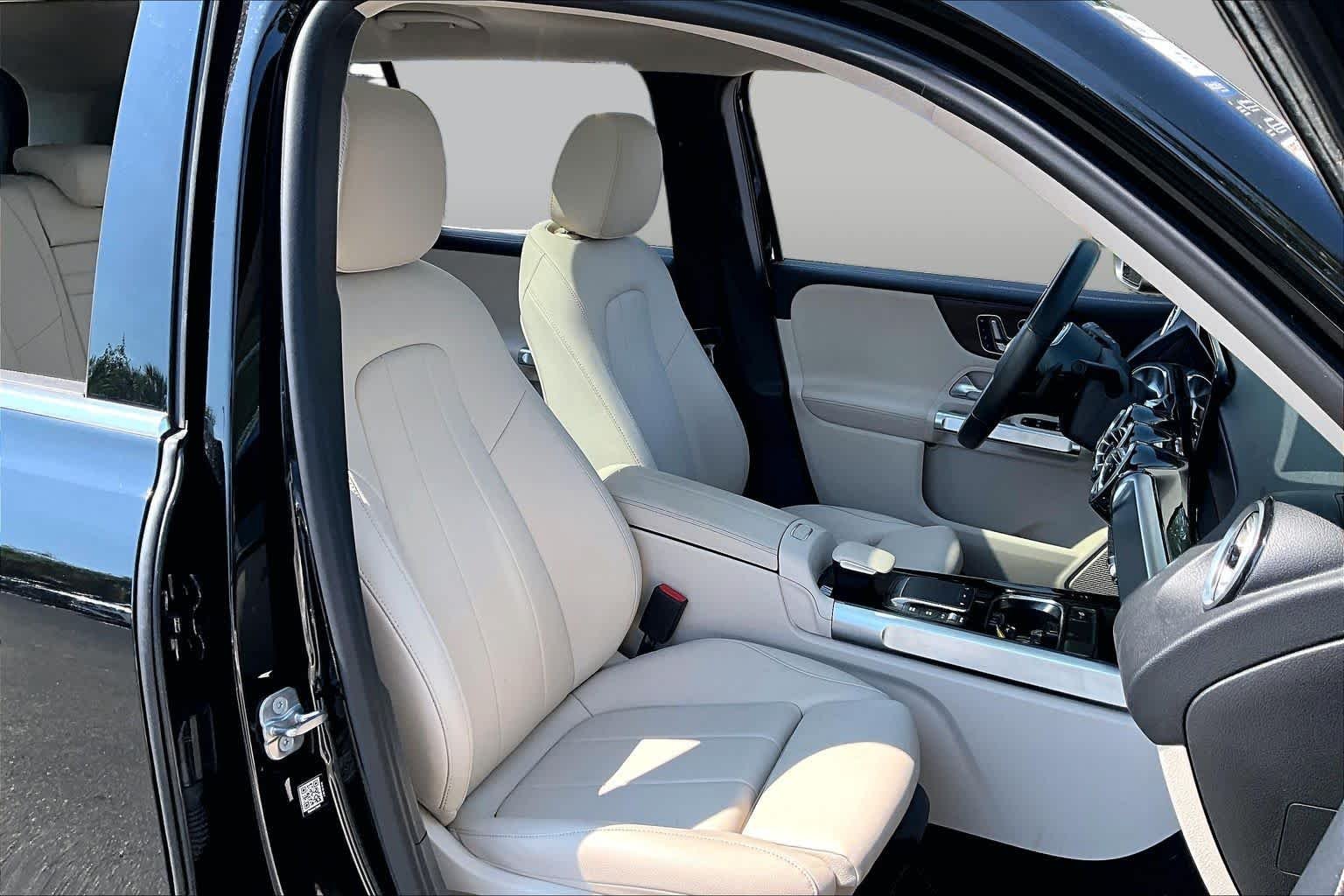 Used 2023 Night Black Mercedes-Benz GLB 250 image 9