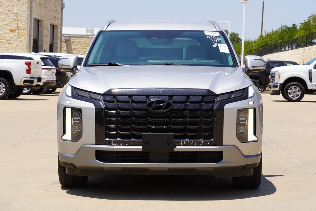 Used 2025 Silver Hyundai SEL image 2