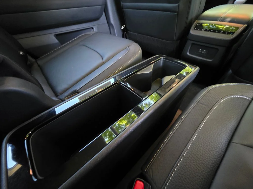Used 2025 Super Black Nissan SL image 10
