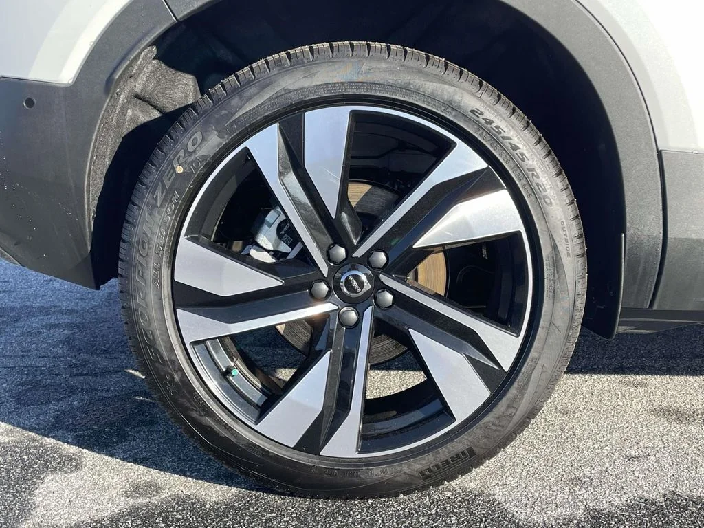 New 2026 Crystal White Volvo Ultra image 31