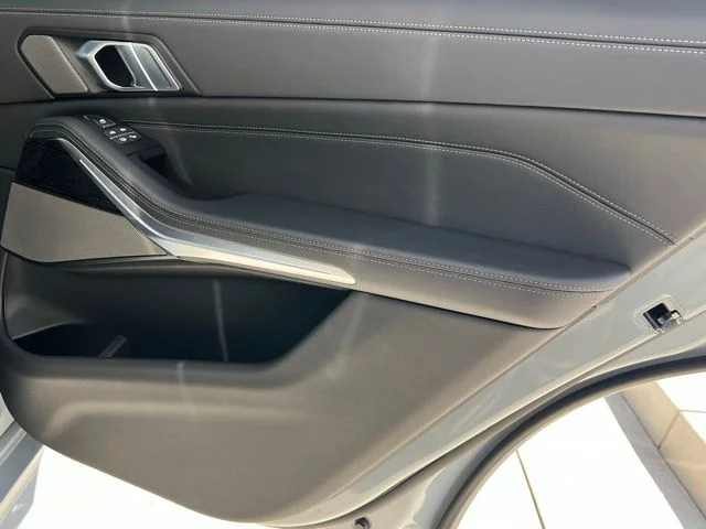 2026 BMW X7 40i - Photo 26