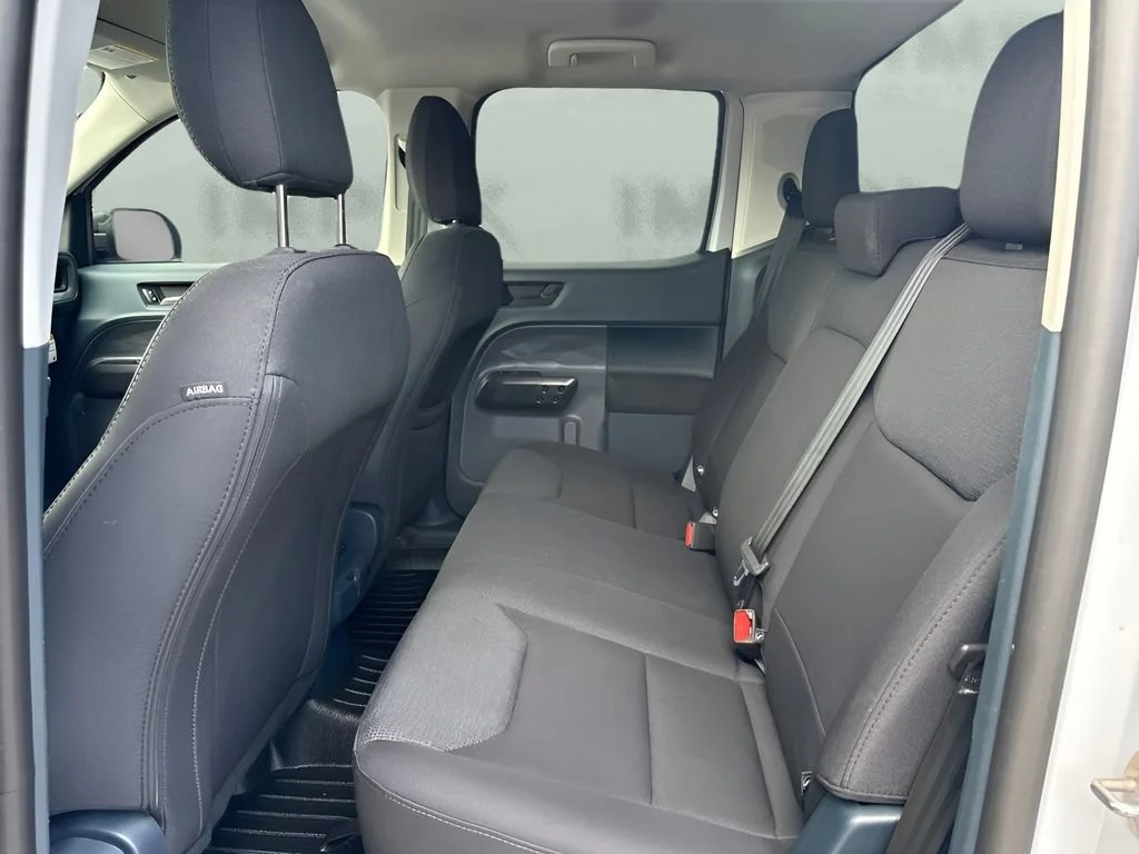 Used 2025  Ford XL image 10