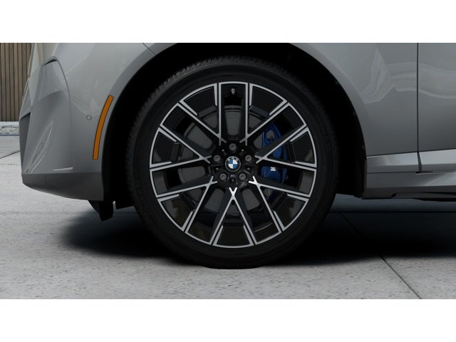 New 2027 Space Silver Metallic BMW  image 7