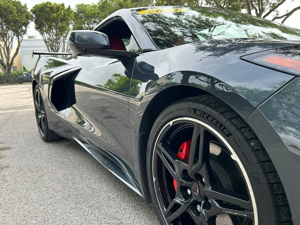 Used 2021 Gray Chevrolet Stingray image 36